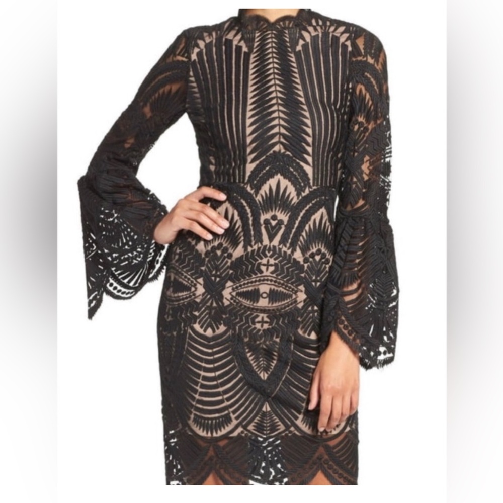 Bardot Women's 'Emmie' Bell Sleeve Lace Sheath Dress - Picture 7 of 12